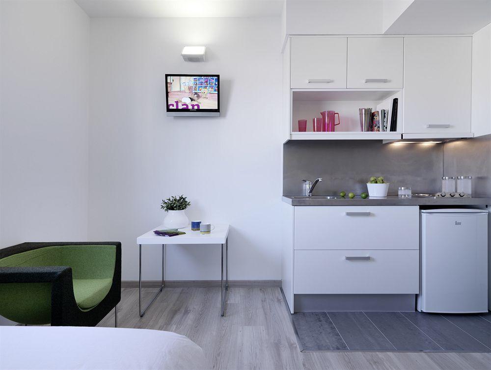 Hotel Residencia Melon District Marina Barcelona Exterior foto